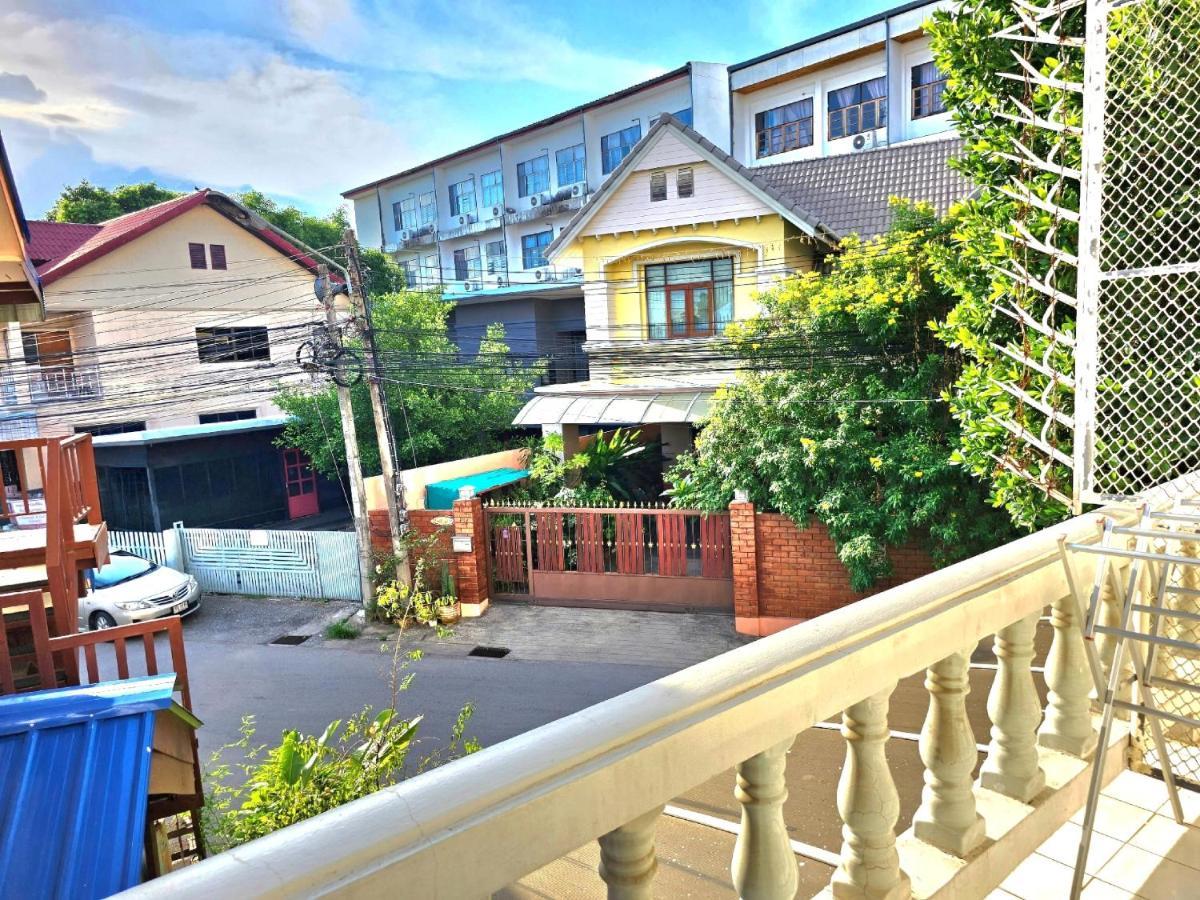 Bed And Terrace Guesthouse Chiang Mai Zewnętrze zdjęcie