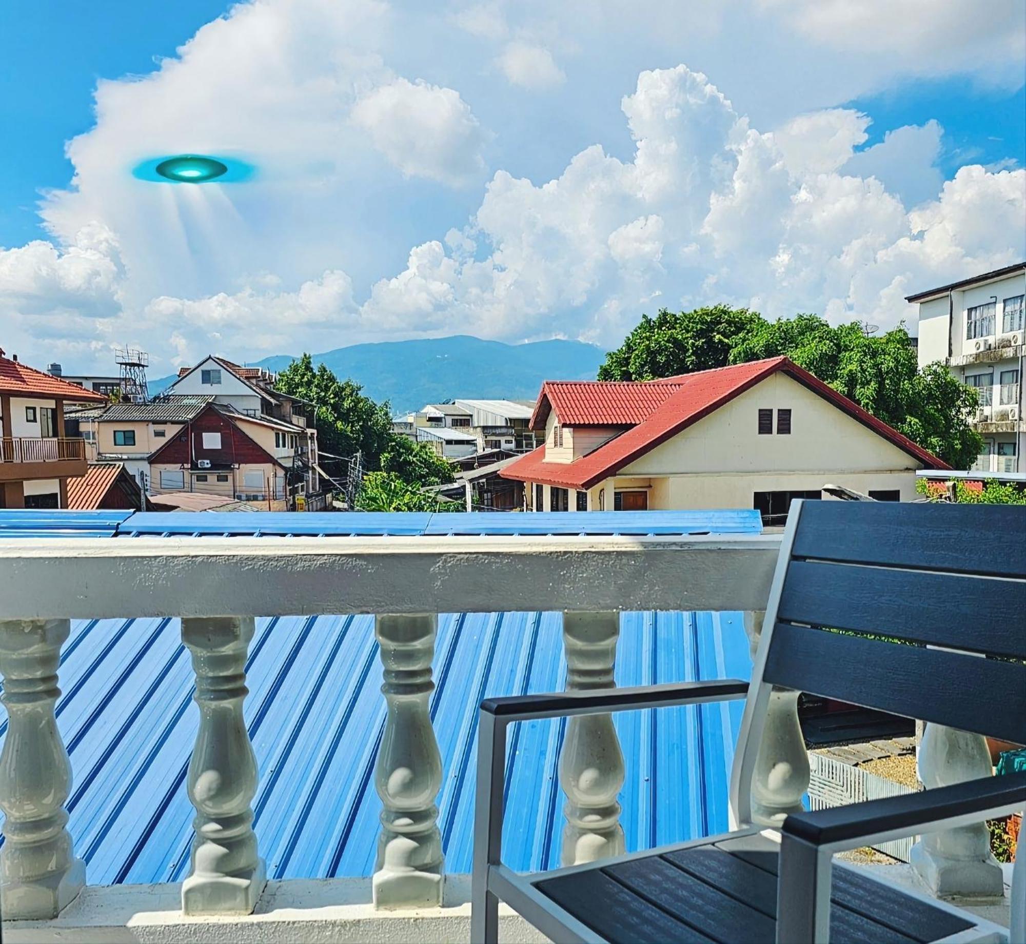 Bed And Terrace Guesthouse Chiang Mai Zewnętrze zdjęcie